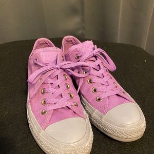 Converse low tops